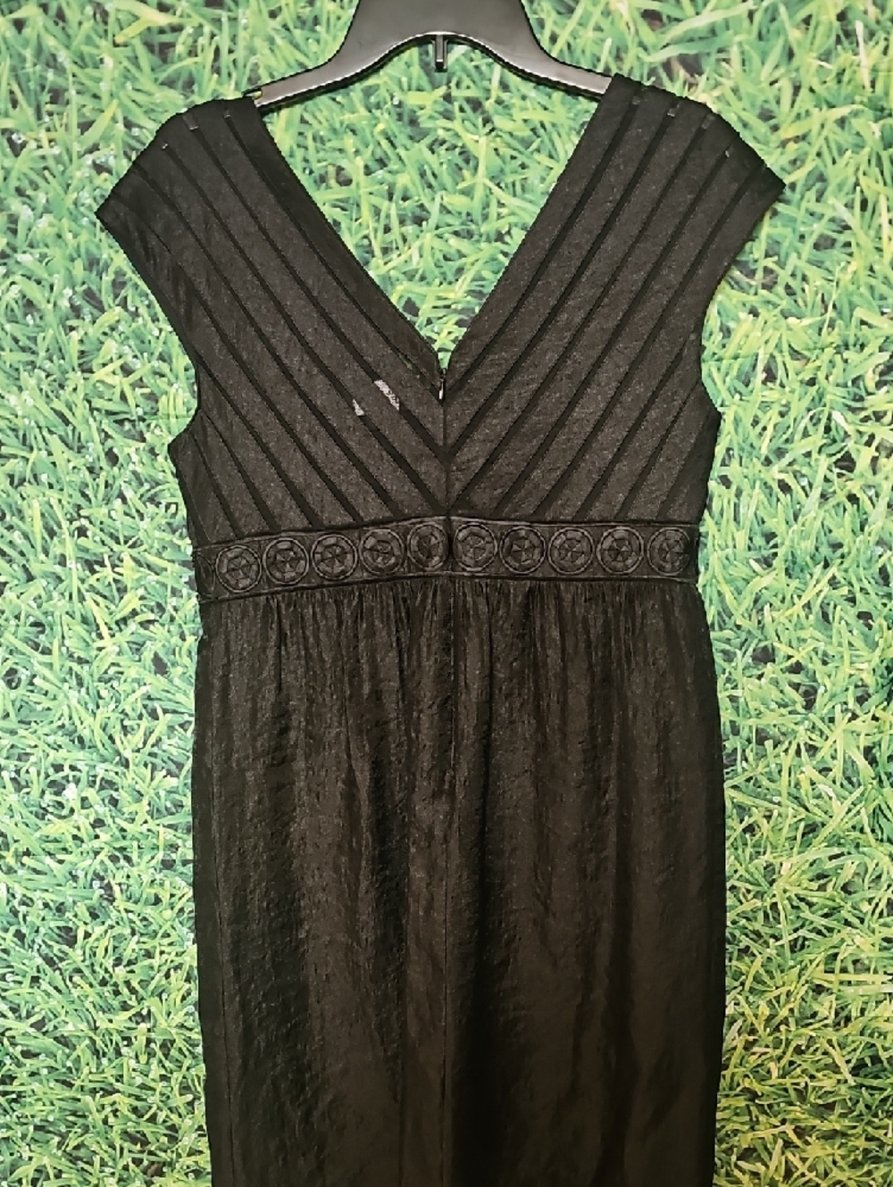 Adrianna Papell Black V-Neck Embellished Midi Dress with Cap Sleeves - Picture 3 of 8